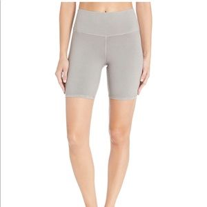 ALO high-waist biker short in “lead wash” XS